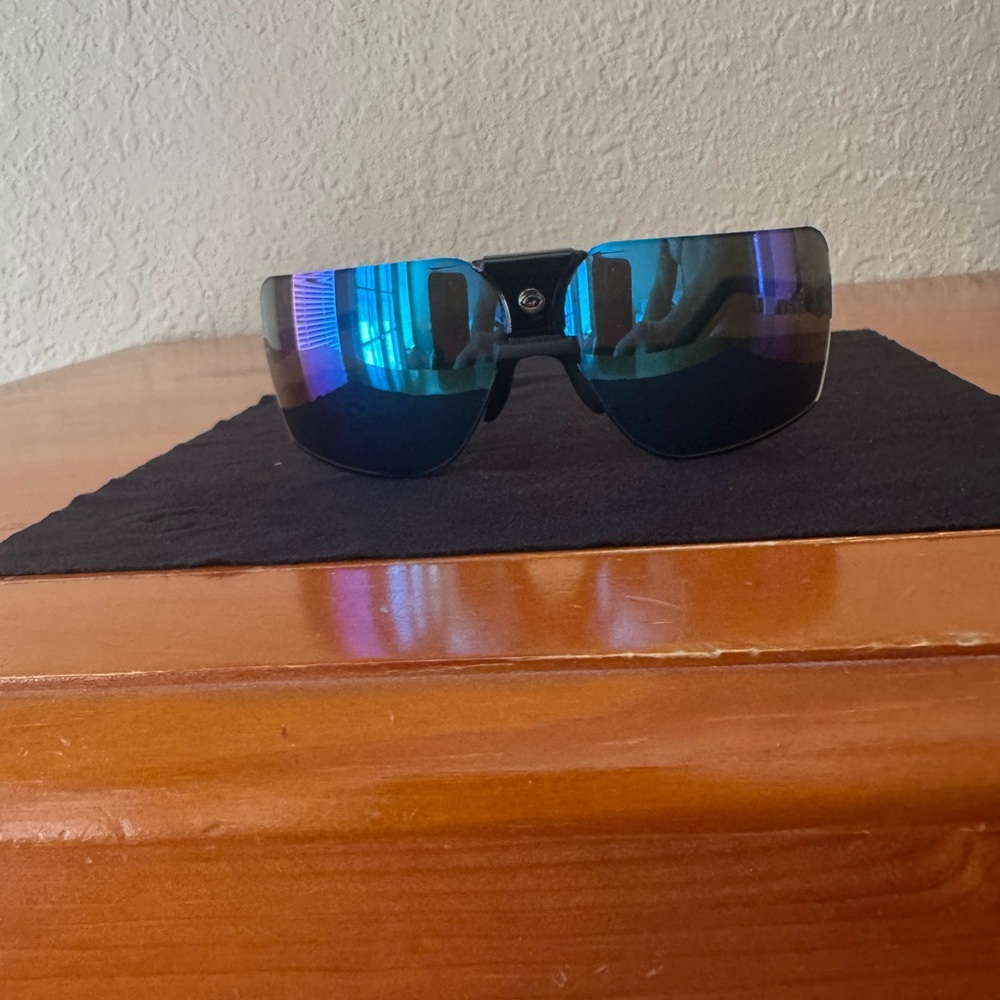 Gargoyles Stylish Black and Blue Sunglasses